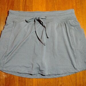 Balance Collection Womens Gray Striped Athletic Skort Skirt with Built In Shorts